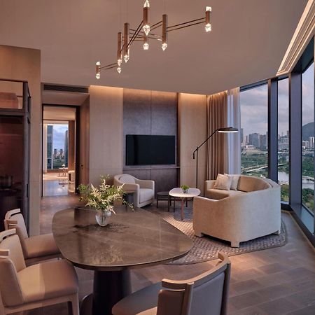 Conrad Shenzhen, The First Art Museum Hotel In Greater Bay Area With The Stunning Bay And Sunset View In The Hotel Terrace מראה חיצוני תמונה