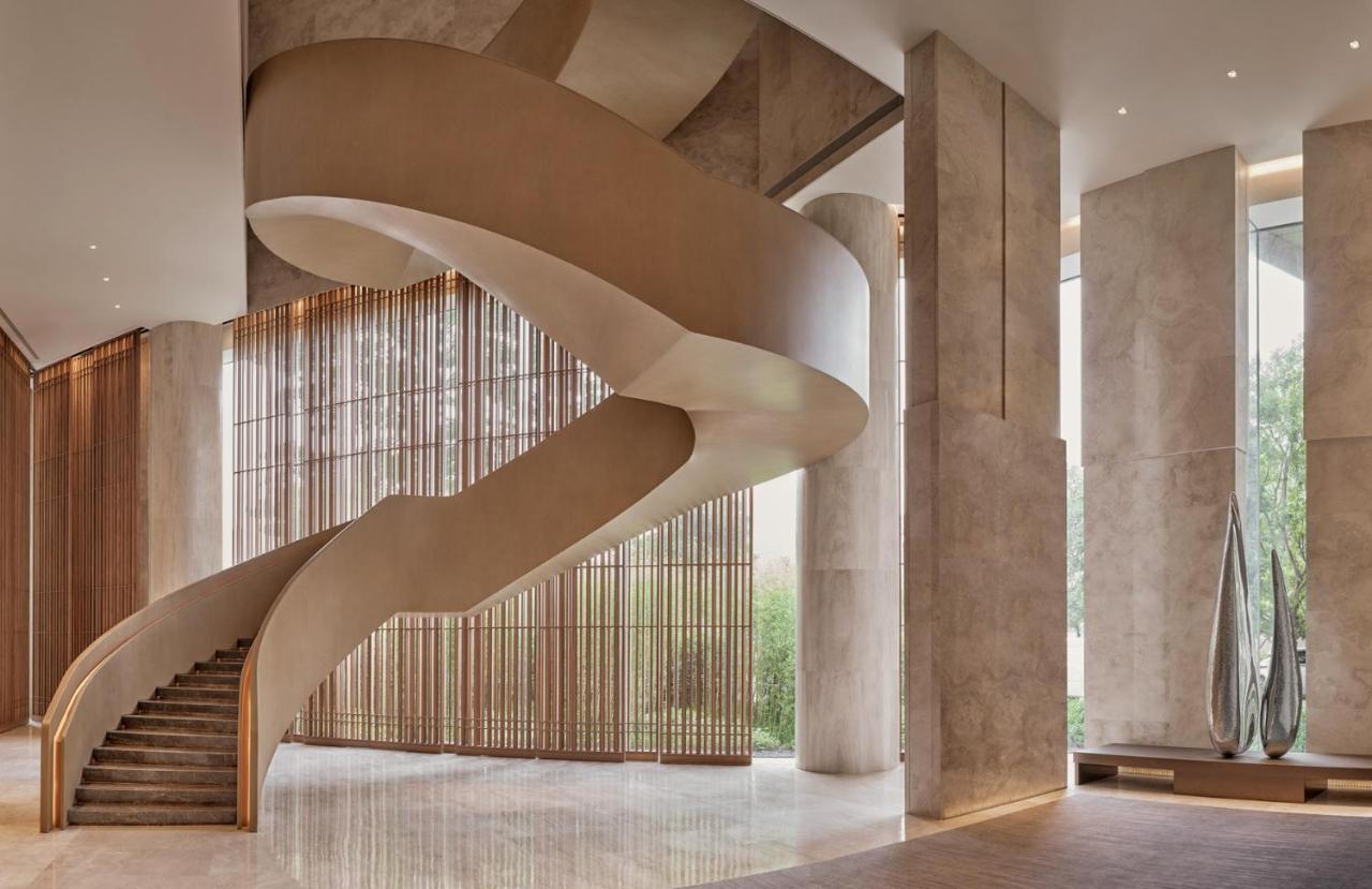 Conrad Shenzhen, The First Art Museum Hotel In Greater Bay Area With The Stunning Bay And Sunset View In The Hotel Terrace מראה חיצוני תמונה